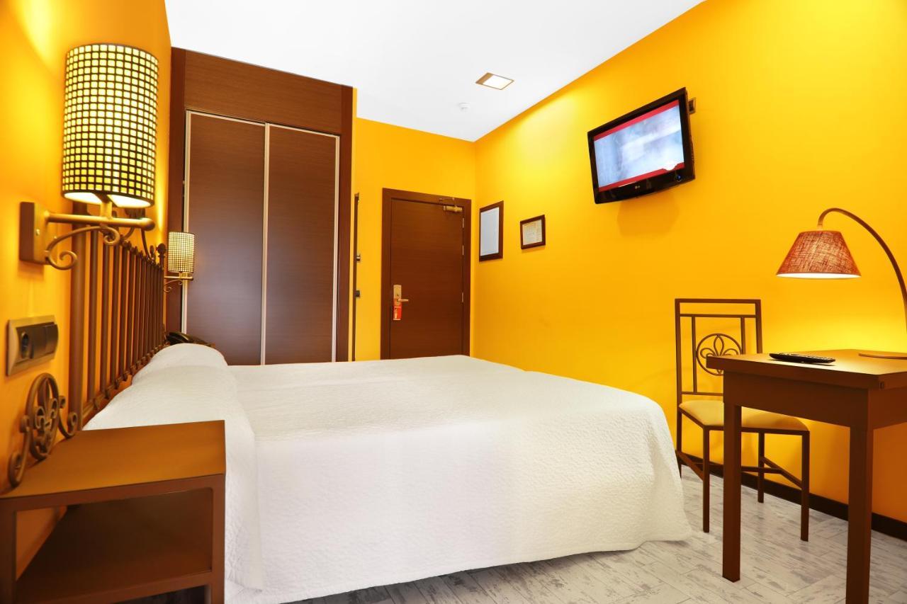 Hotel Moya Honrubia Buitenkant foto