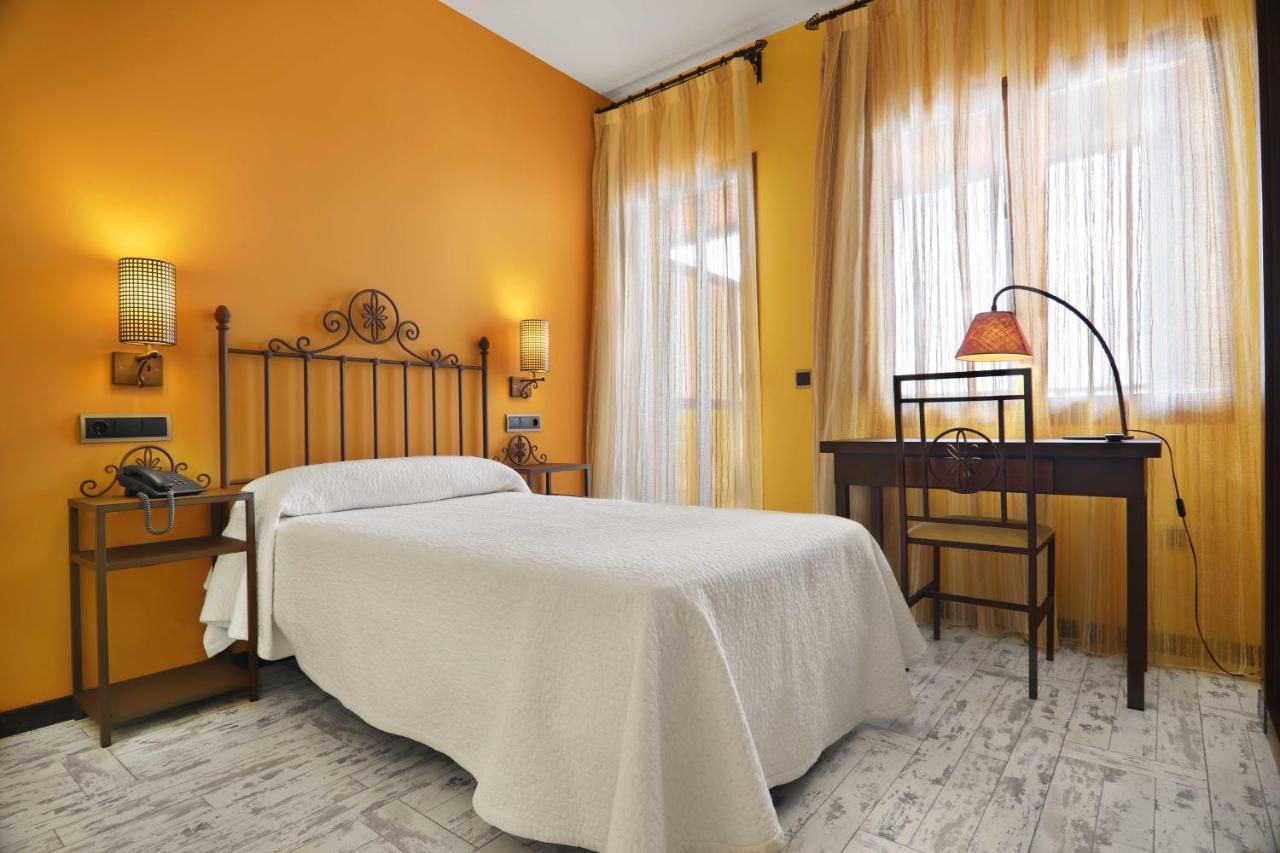 Hotel Moya Honrubia Buitenkant foto