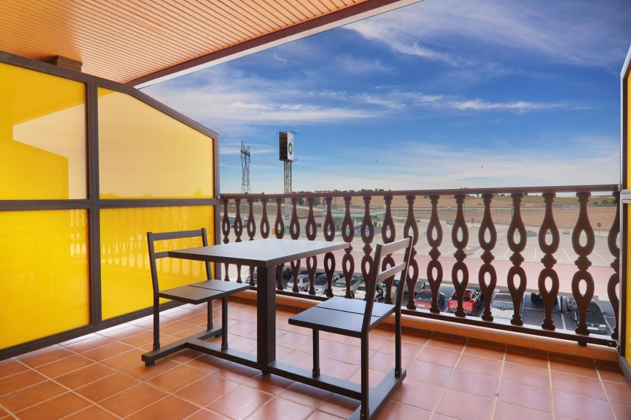 Hotel Moya Honrubia Buitenkant foto